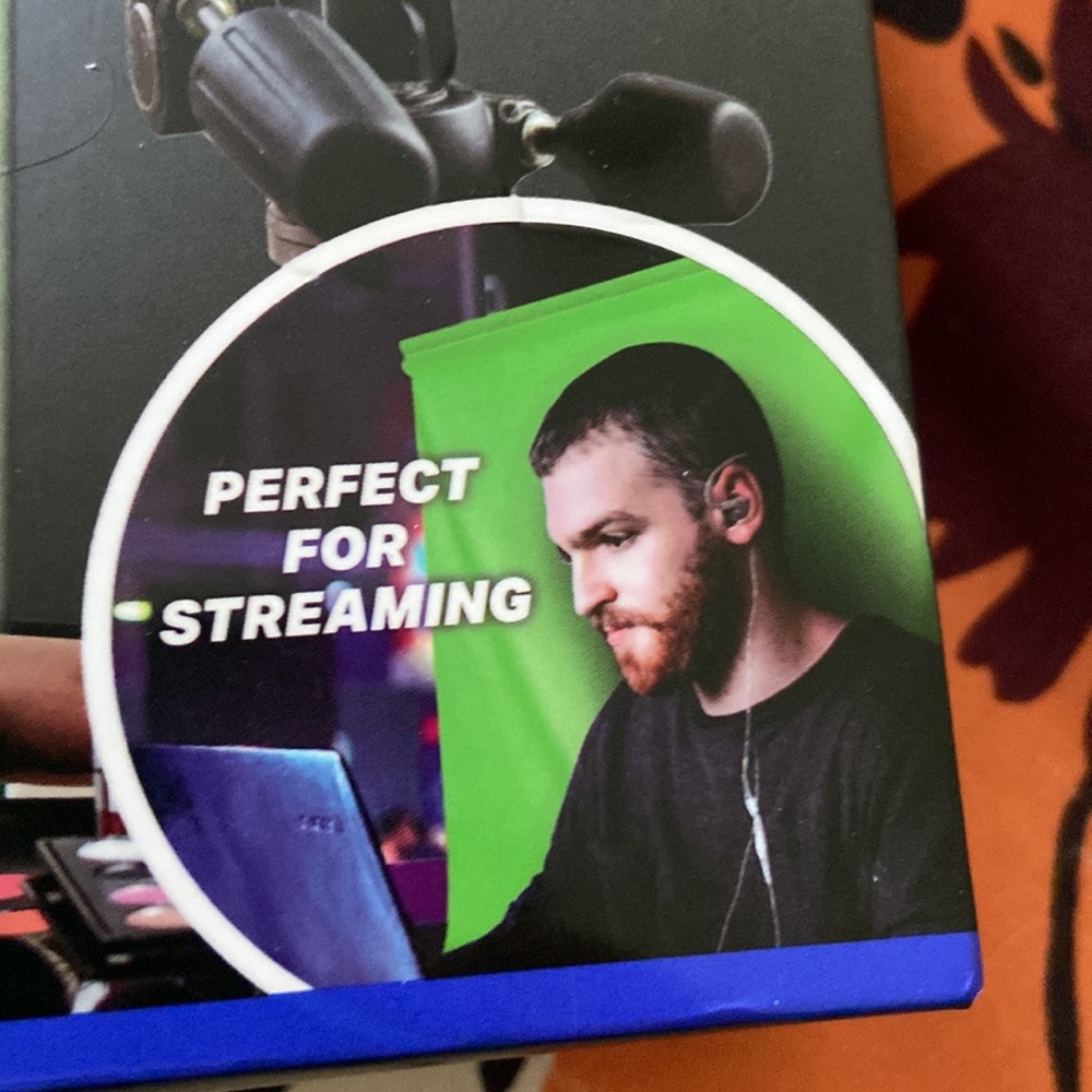 Green Screen Backdrop - Picture 3 of 4